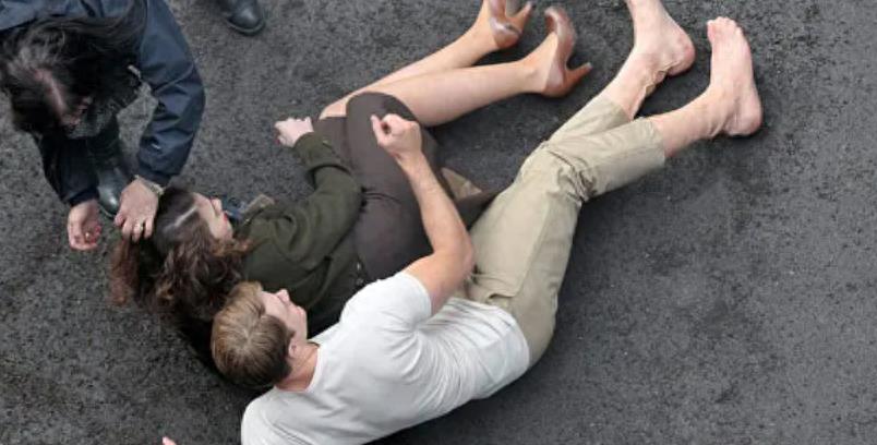 克里斯·埃文斯倾情演绎,英雄的诞生与正义的战斗,引发观众深思