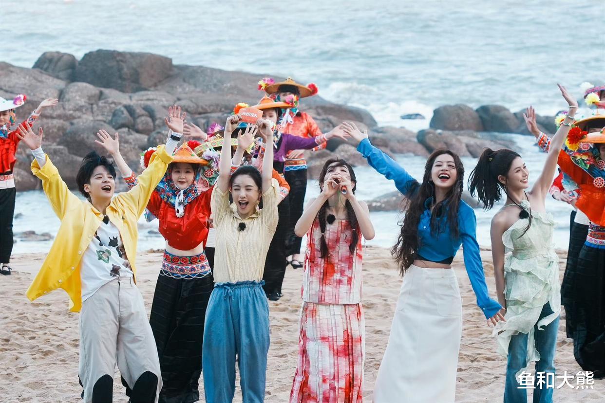 《浪姐4》团综扑街，陈嘉桦刘逸云难撑收视，没让2人加盟成败笔