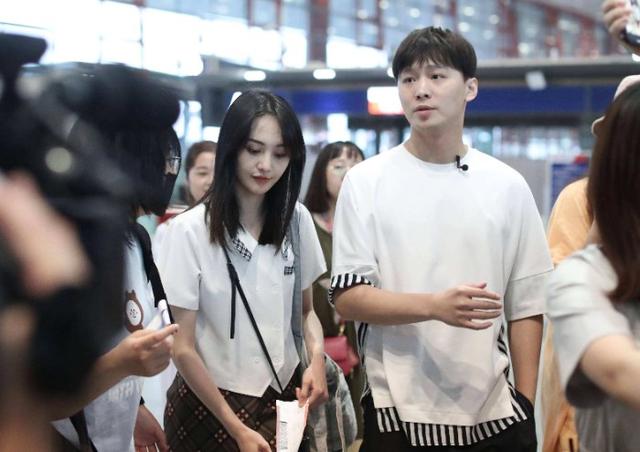 因208万退网两年后,爽妹子变“爽妈子”,这回不光是拜张恒所赐