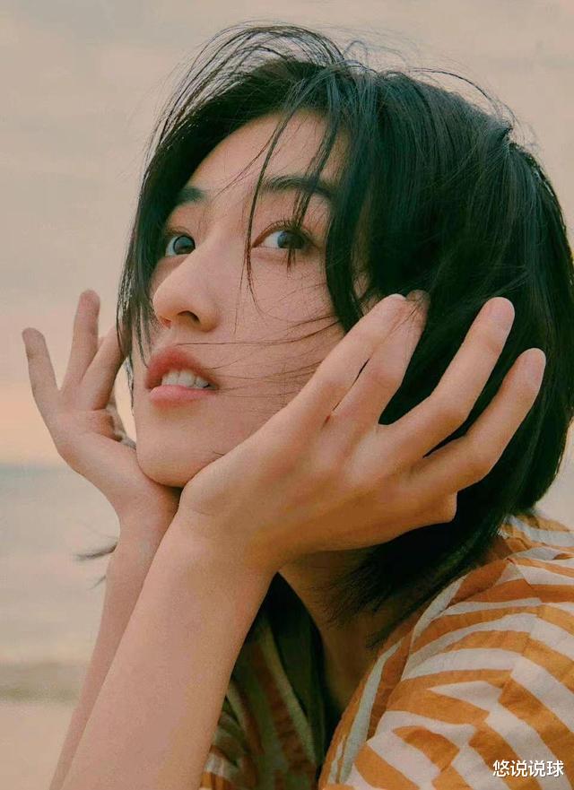 程潇|年龄最小的百花奖得主北影红毯躲C位?“国民妹妹”的辛酸成名史