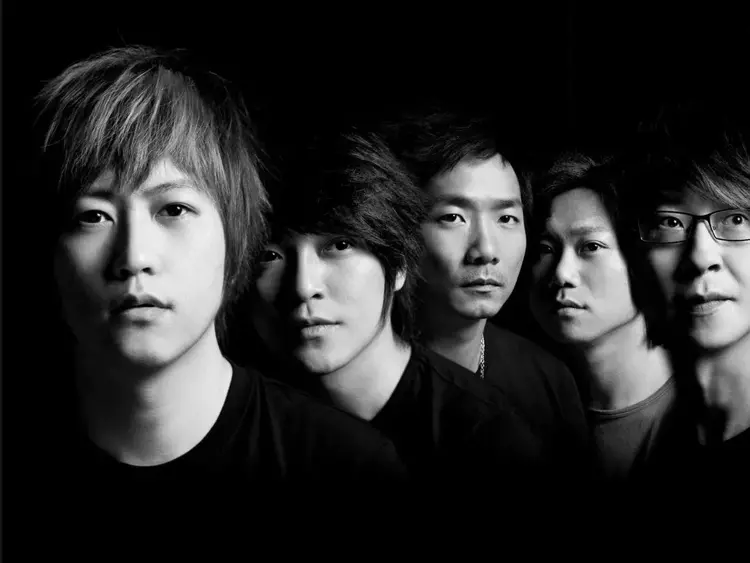 五月天|门票上亿收入，却给志愿者吃米饭榨菜，五月天吃相难看被骂上热搜