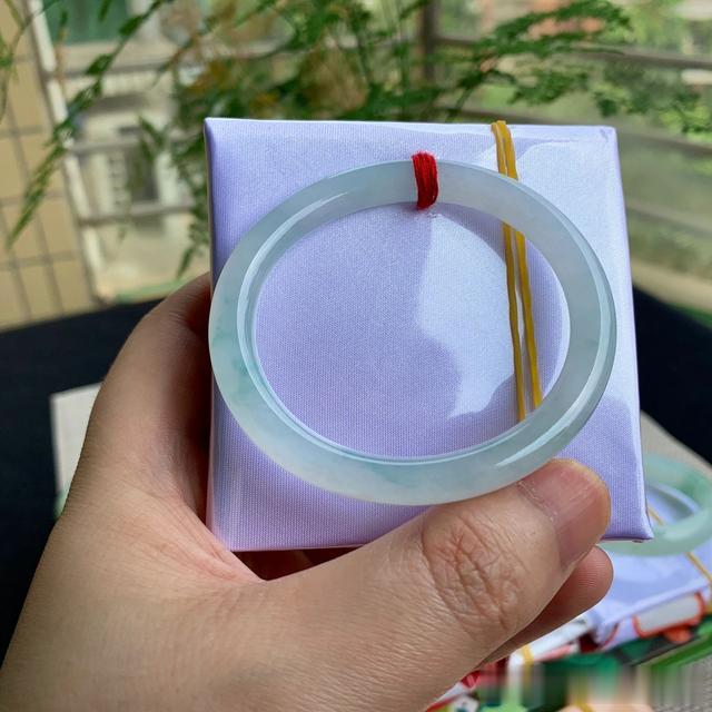 翡翠手镯|细糯种和冰糯种有何区别