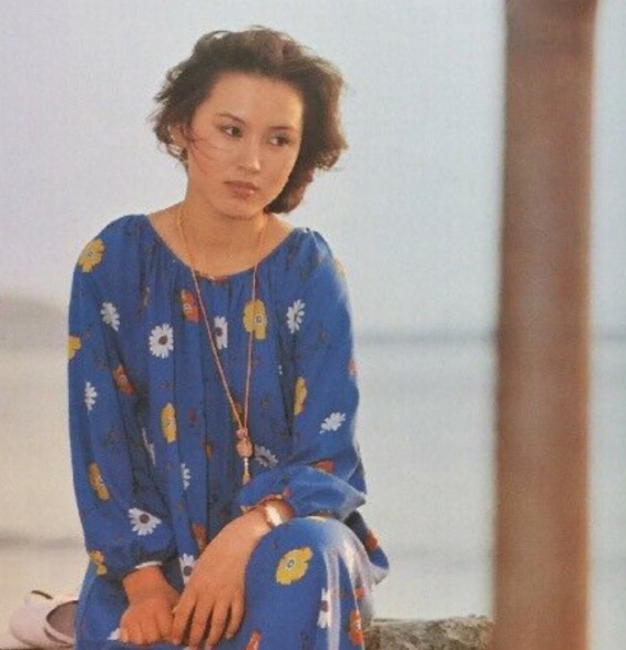 一代国民女神陈秀雯,曾被男人哄骗负债,如今满头白发堕落沧桑