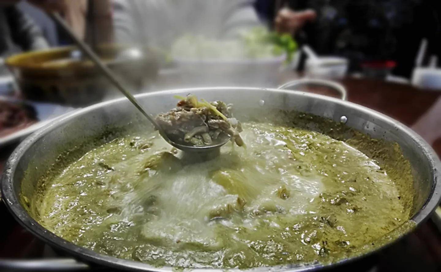 飞天茅台|盘点中国十大省份的重口味美食，本地人一顿狂炫，外地人难以下咽