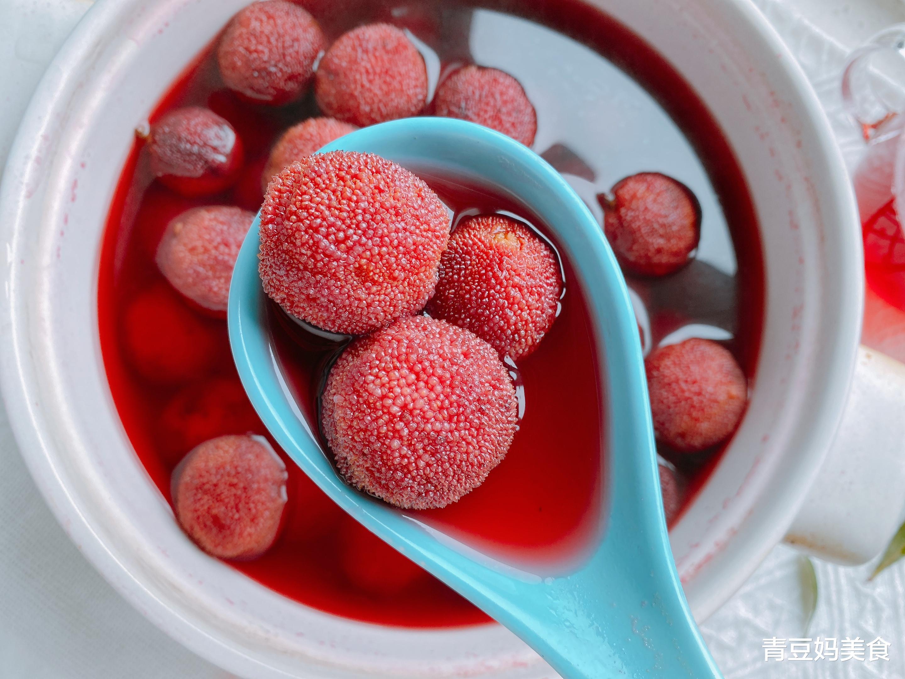 冰糖|夏天别错过杨梅罐头，2分钟学会，冰爽清甜，开胃补水，保质期久