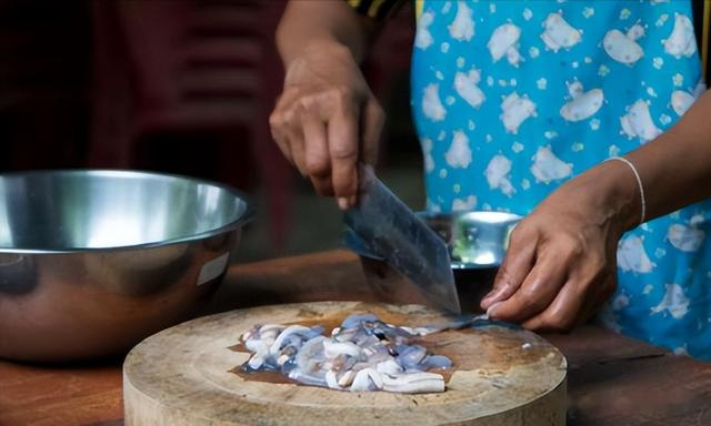 |以前人人喊打的害虫,如今成为吃货最爱,200元1斤抢着吃?