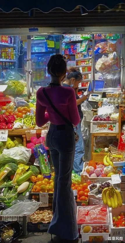 郑秀文|郑秀文的身材告诉你:“排骨精”一点都不美,身材丰腴才是真绝色