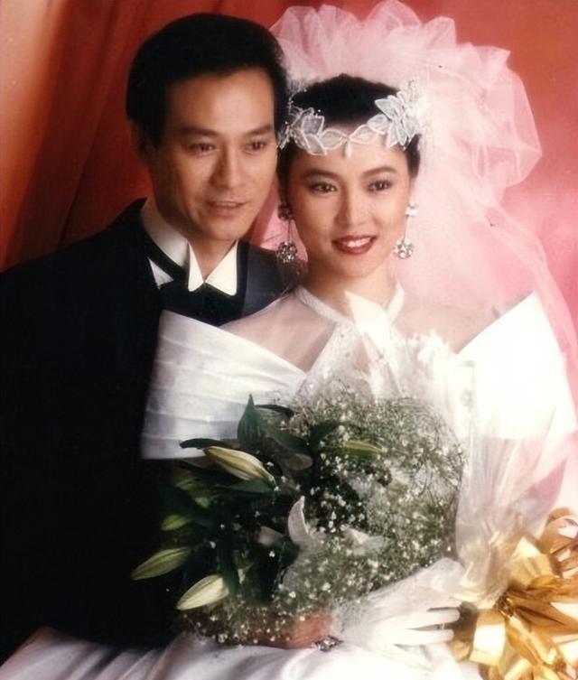 郑少秋长女自杀死前陷入三角恋！父亲三婚曾被邓光荣怒斥