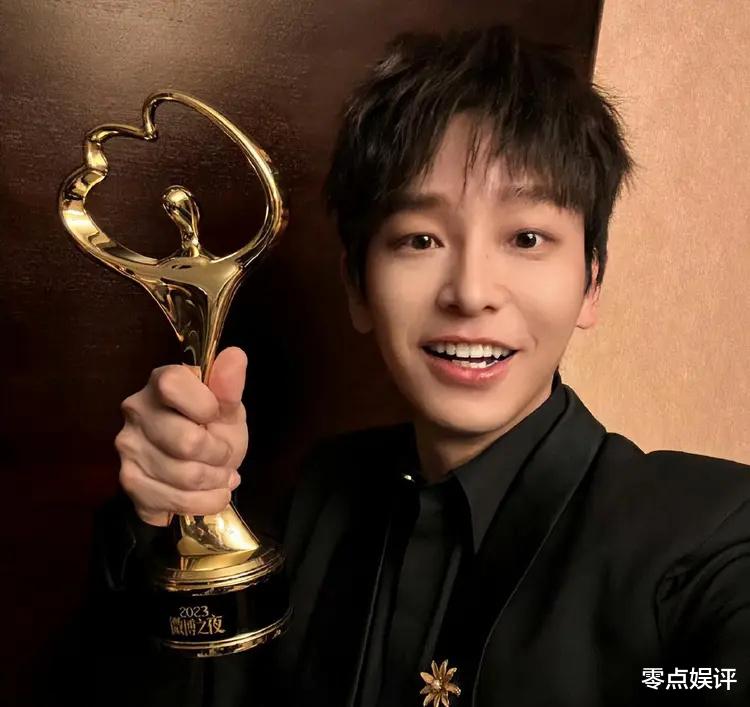 彭昱畅礼物风波愈演愈烈,删评引众怒,网友直呼:张颂文情何以堪