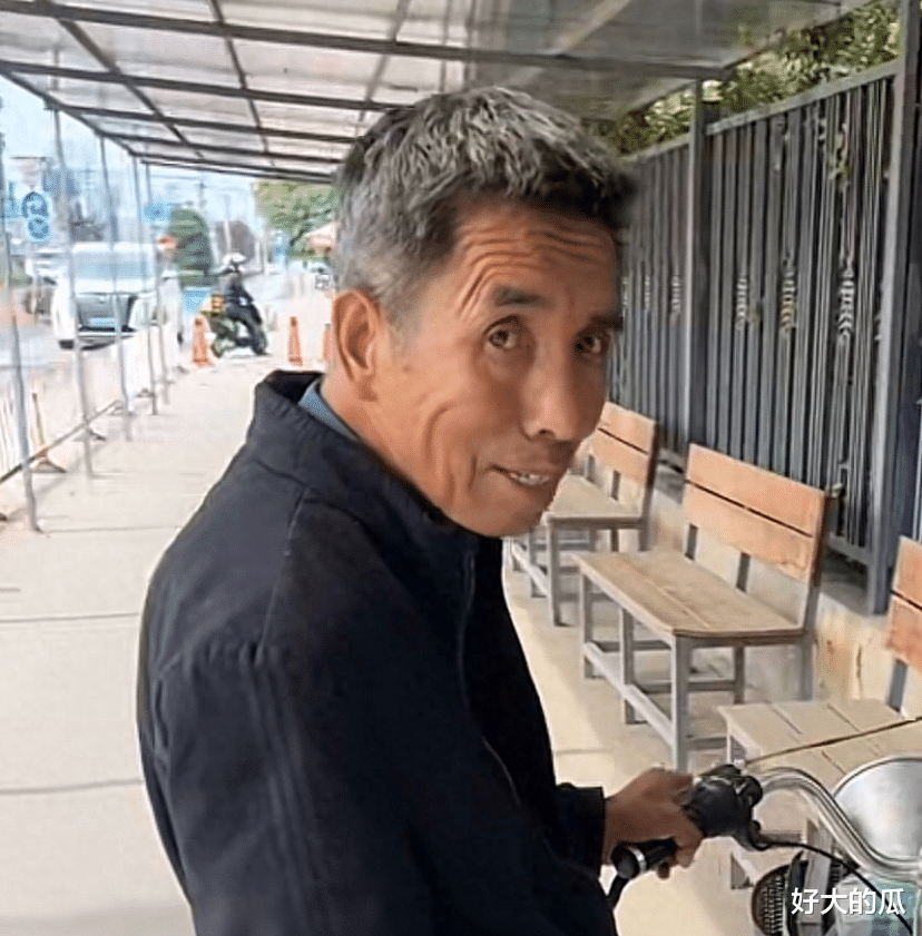 切糕大爷火了！网友：他一刀下去，我都准备贷款了