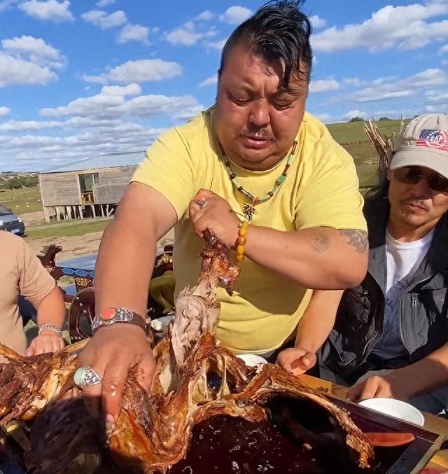 “吃播四巨头”现状:2年没俩,恩克吐血、上呼吸机,狂吃不减肥