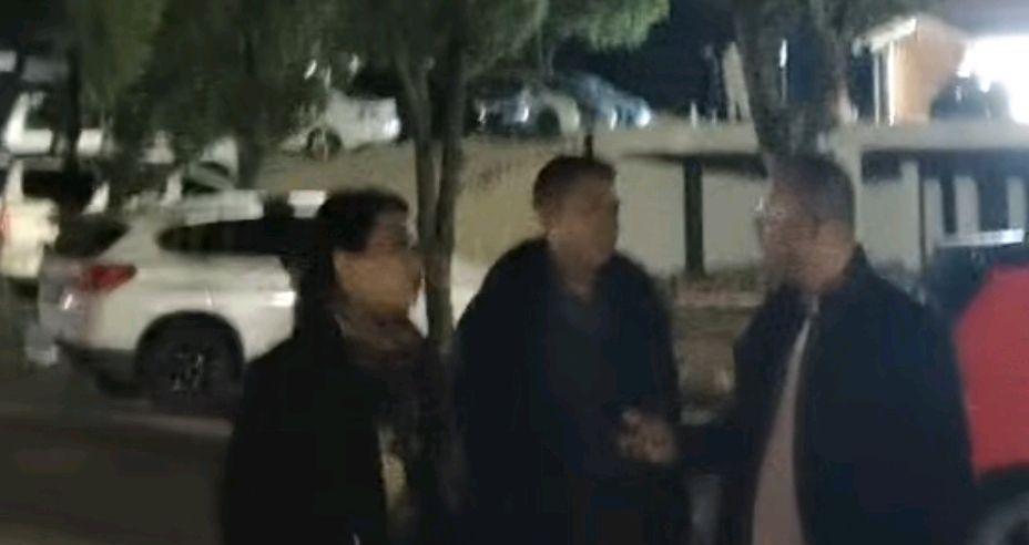 许敏|云昊晒幼时照片,许敏和姐姐很像