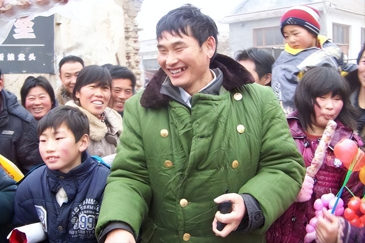 朱之文|早有定数！大衣哥的家庭丑事，曝出了真实又黑暗的欲望！