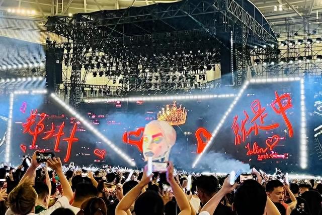 听听中不中？蔡依林在郑州演唱会学说河南话