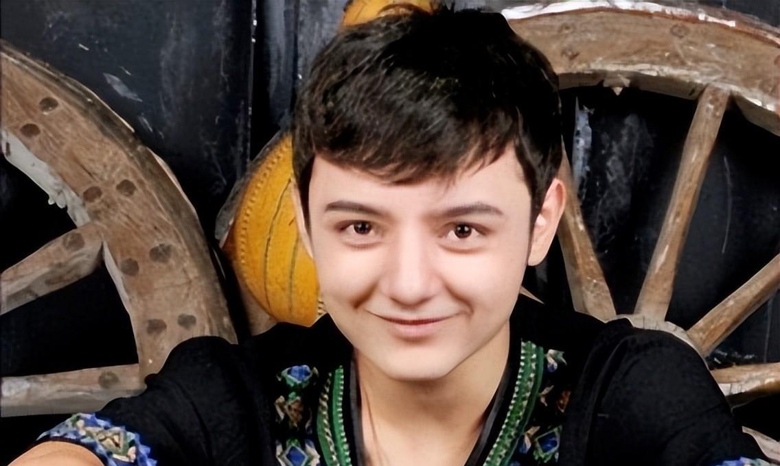 九位长“残”的童星:因为肥胖被北影拒绝,头秃沦为路人,丑态各异