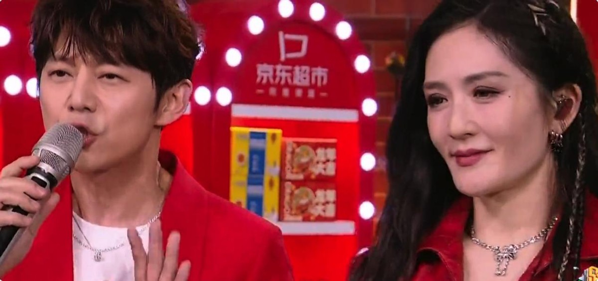 事实证明,谢娜在丢人现眼的路上,越走越远了