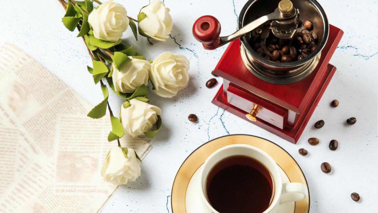 咖啡|瑞幸推出昆仑煮雪咖啡，观夏声明称与之无关，昆仑煮雪酒水商标已申请待实质审查