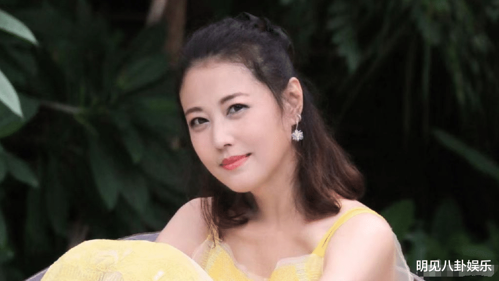 曝周海媚身世显赫,母亲丧女悲痛不已,上亿遗产将被家人瓜分