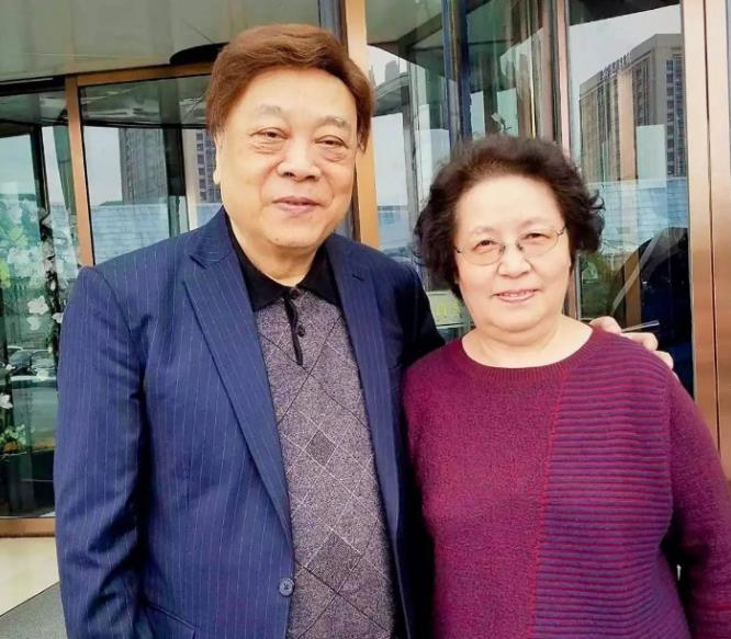 赵忠祥病逝3年，再看遗孀张美珠的现状，才知道赵忠祥有多么明智