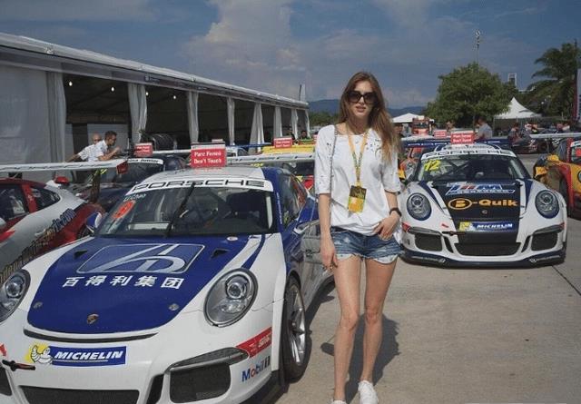 她是香港富豪马家前儿媳，生2子1女被扫地出门，丈夫新欢小她34岁！