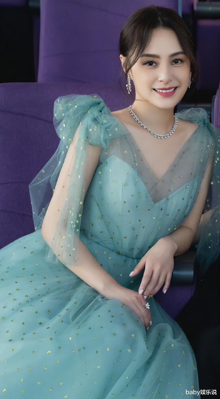 阿娇|当42岁阿娇跟41岁阿sa站在一起,才彻底明白,什么叫顶级骨相