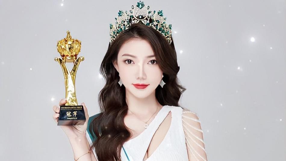 中华小姐疑在柬埔寨被圈禁，与榜一出国旅游，晒视频回应牙齿被拔