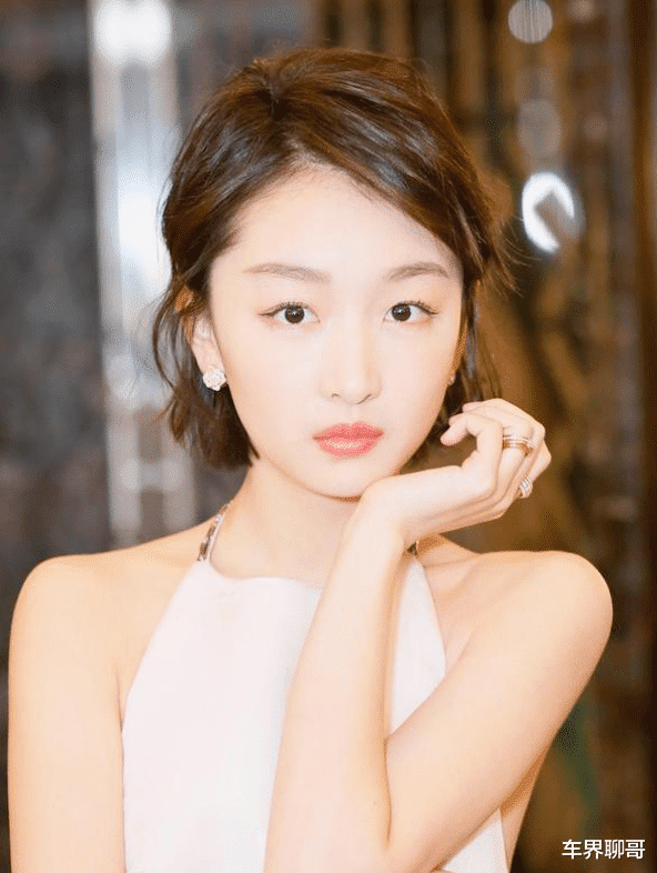 汪峰|一场顶级盛事,将平板身材玩性感的尴尬,展现得淋漓尽致