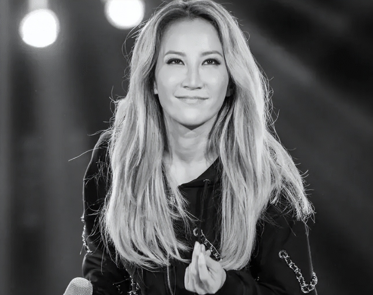 李玟割腕离世后其高管丈夫、继女遭声讨,继女已注销账号