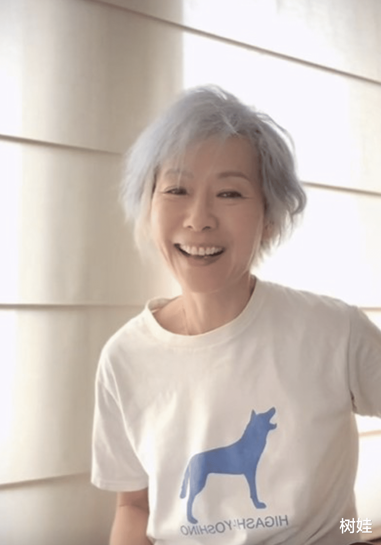 叶童|黎瑞恩设宴为60岁叶童庆生,邵美琪罕见露脸,开香槟喝茅台很尽兴