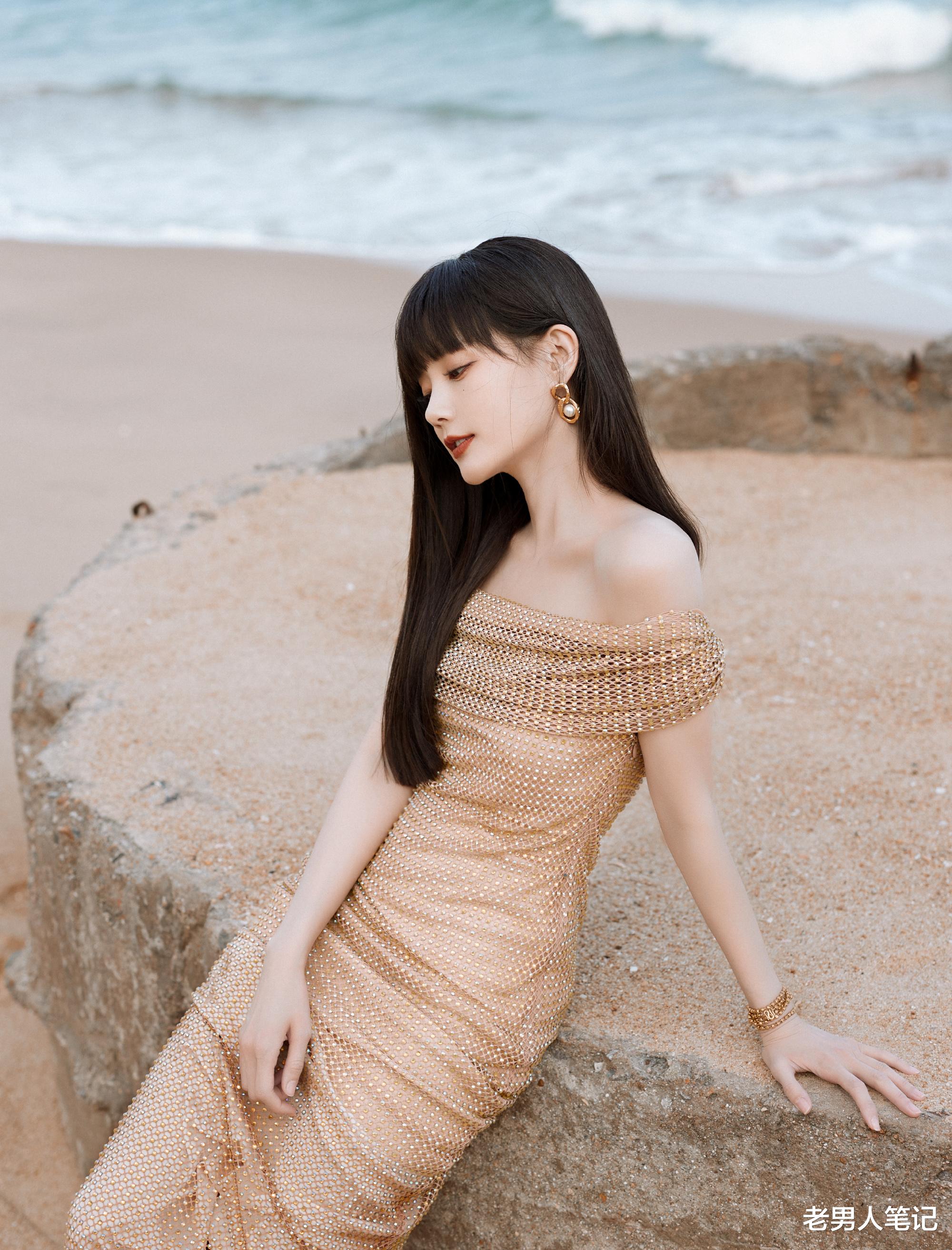 李一桐 李一桐换发型了，黑长直齐刘海搭配鎏金裙，有没有异域风情之美？