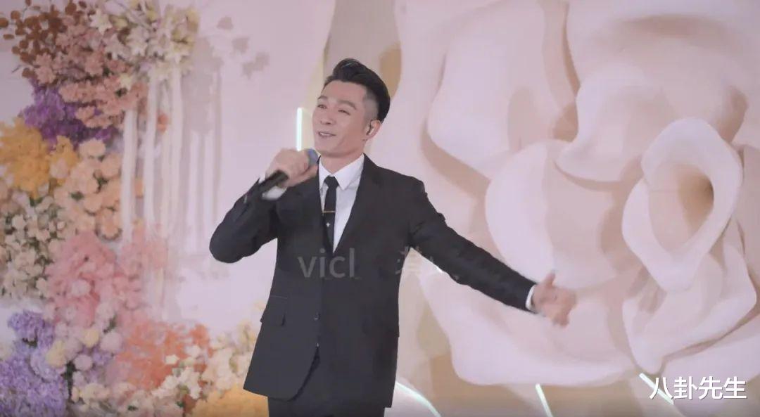 知名港星内地婚礼捞金,曾因立场争议被封杀,今出场费堪比一线明星