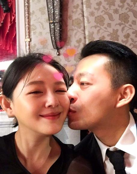 看完周渝民与蓝正龙的妻子后，总算明白为何他们都不娶大S了