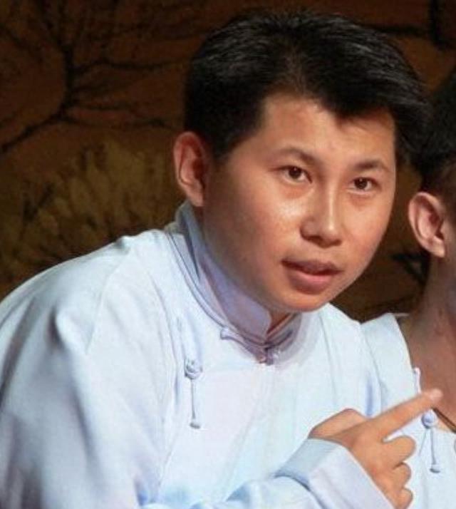 细数跌落神坛的五位相声演员,德云社占三位,剩下一位是春晚常客