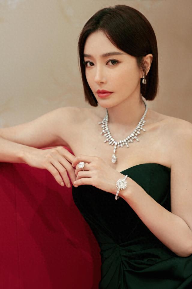 秦岚——又美又大