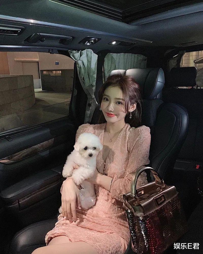 陈冠希与网红合照被称偶像，女方情史丰富，曾被曝与陈伟霆等有染