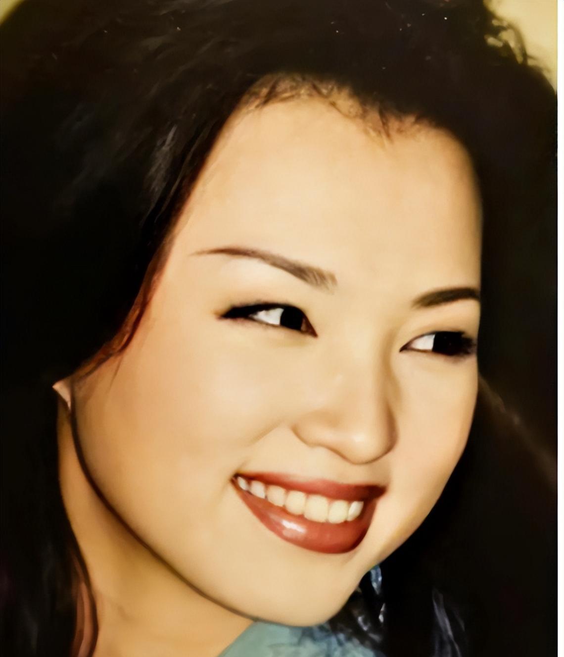 “央视担当”到“查无此人”，49岁的董卿，终于落到今天这一下场