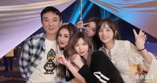 王思聪37亿项目签约现场，随意着装显不耐烦，疑拒接家族事业