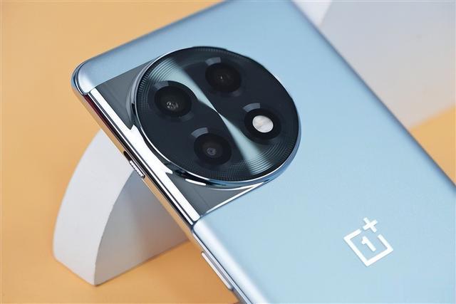 一加科技|全球首发1.5K灵犀触控屏！一加Ace 2图赏