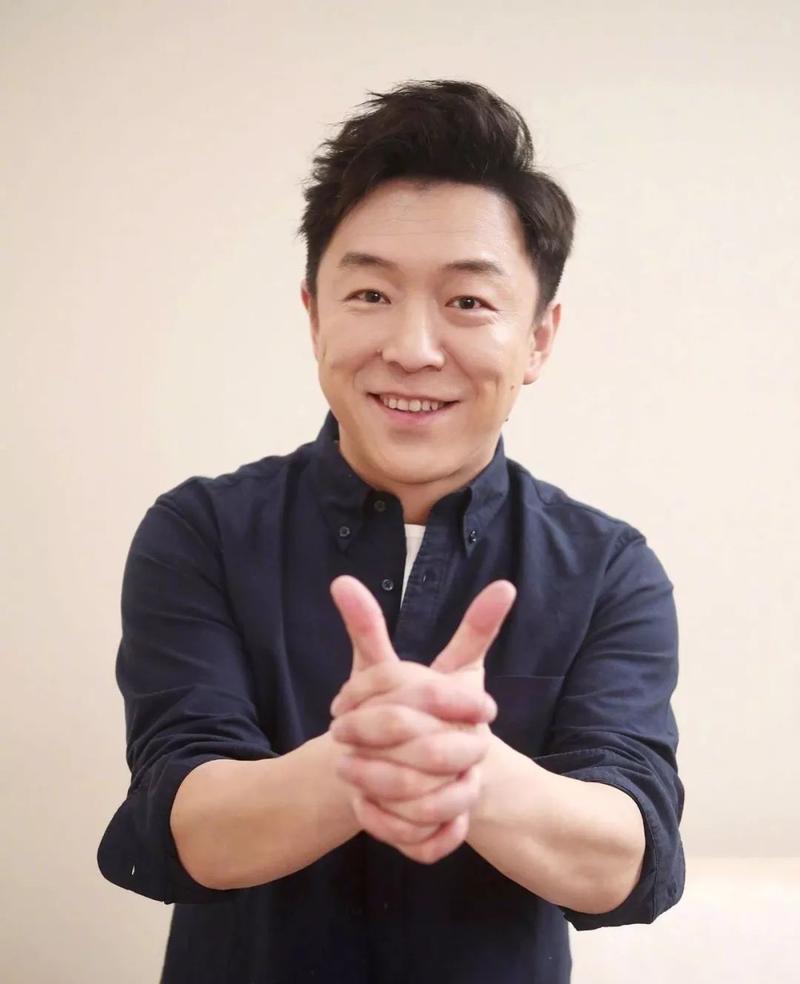 春晚|2023年春晚明星效应:黄渤收到跑步机代言提案,沈腾被眼镜商青睐!