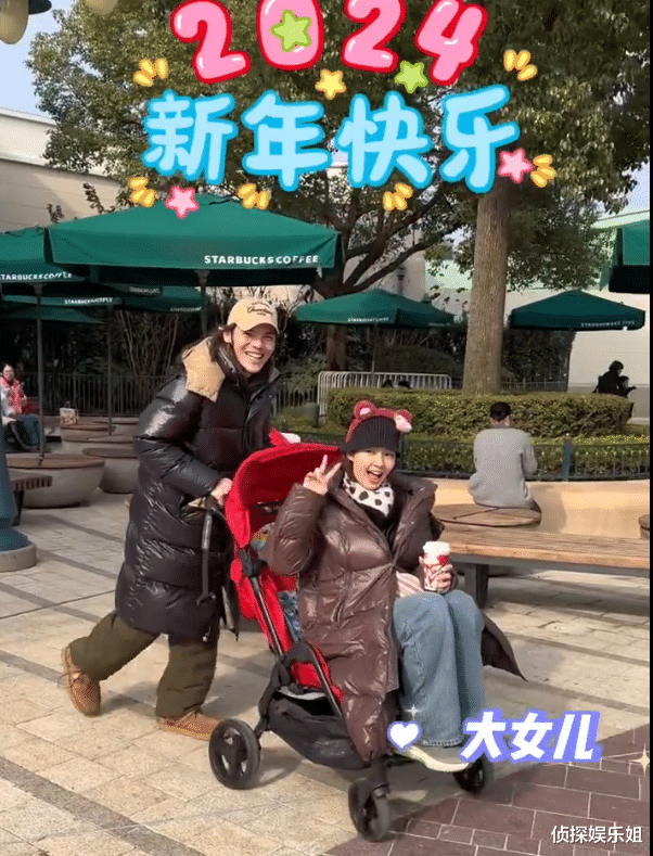 向佐用婴儿车推老婆孩子,甜喊郭碧婷“大女儿”,一家四口超幸福
