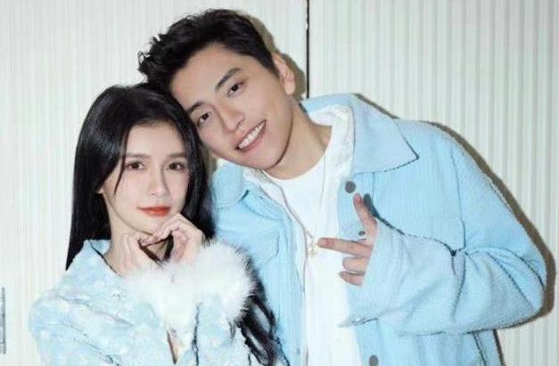 邓超|蔡卓宜公开向王大陆逼婚,明码标价十克拉钻戒,网友:二婚你不配