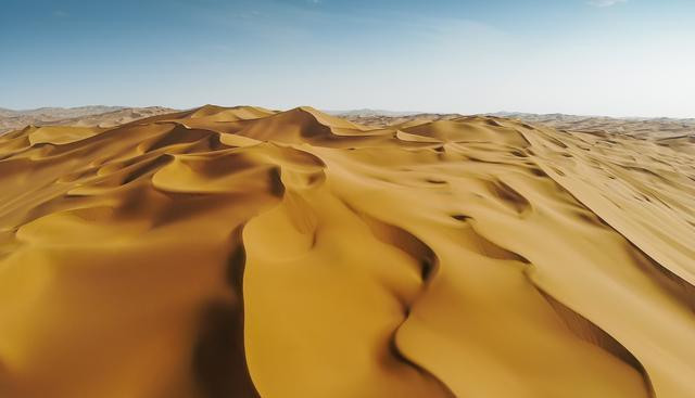 |新疆沙漠景点有哪些，新疆5大绝美沙漠，雄浑壮阔，你去过几个？