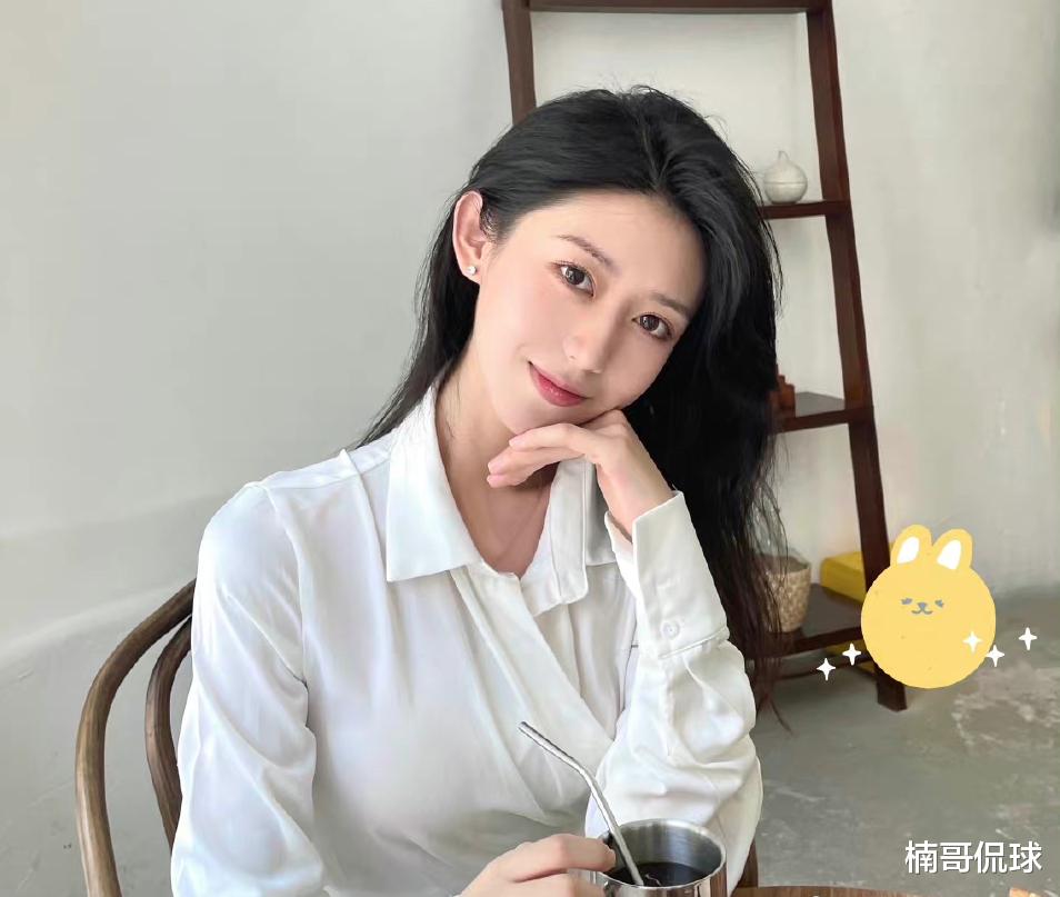 孙铭徽高诗岩前女友晒合影！高挑身材吸人眼球，公开秀恩爱皆分手