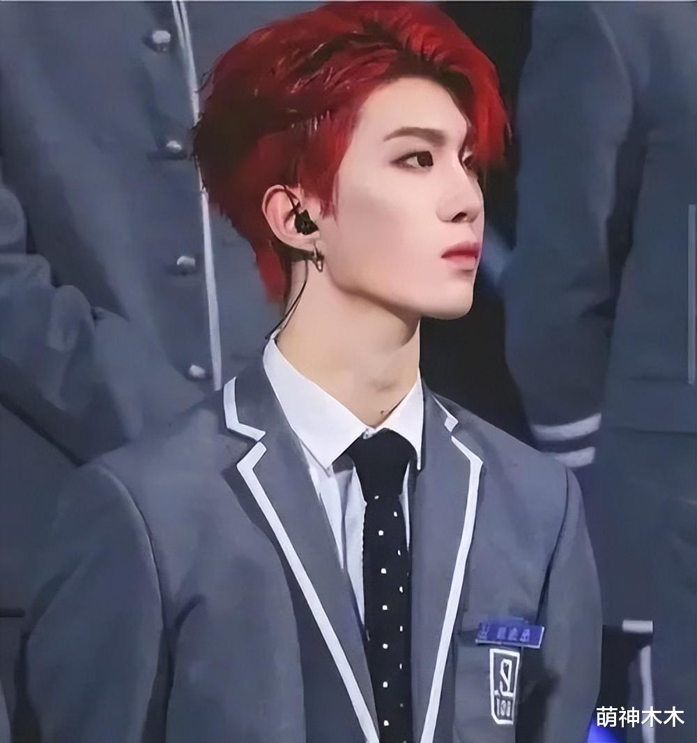 范丞丞|范丞丞离开乐华!正式投靠姐姐团队,与女爱豆共用经纪人引争议