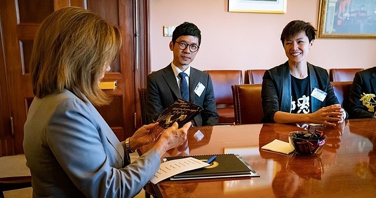 “港独”分子何韵诗，到了该清算她的时候了