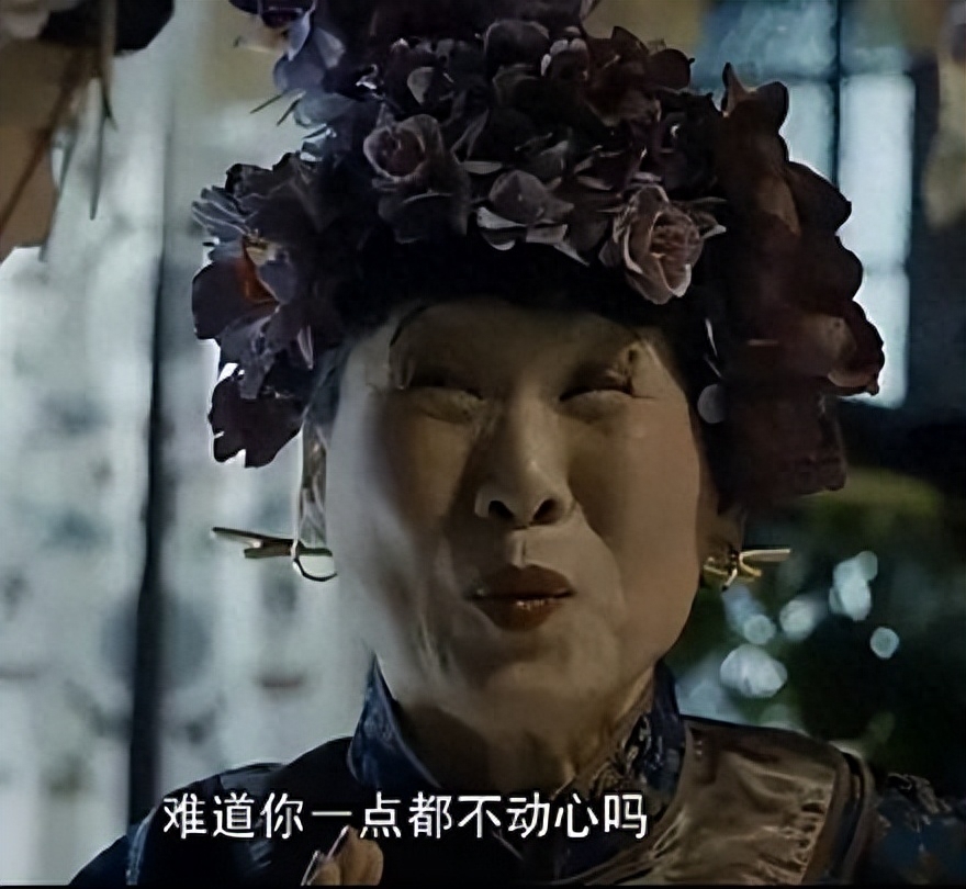 60岁被亲儿子带入演艺圈，73岁成了“百亿老太”，如今比儿子还要红