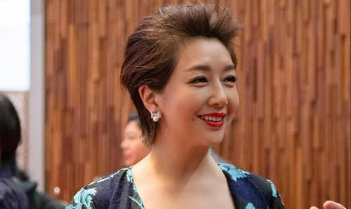 高曙光留不住婚姻,靳东拿不下女儿,偏偏田小洁可以让江珊死心塌地