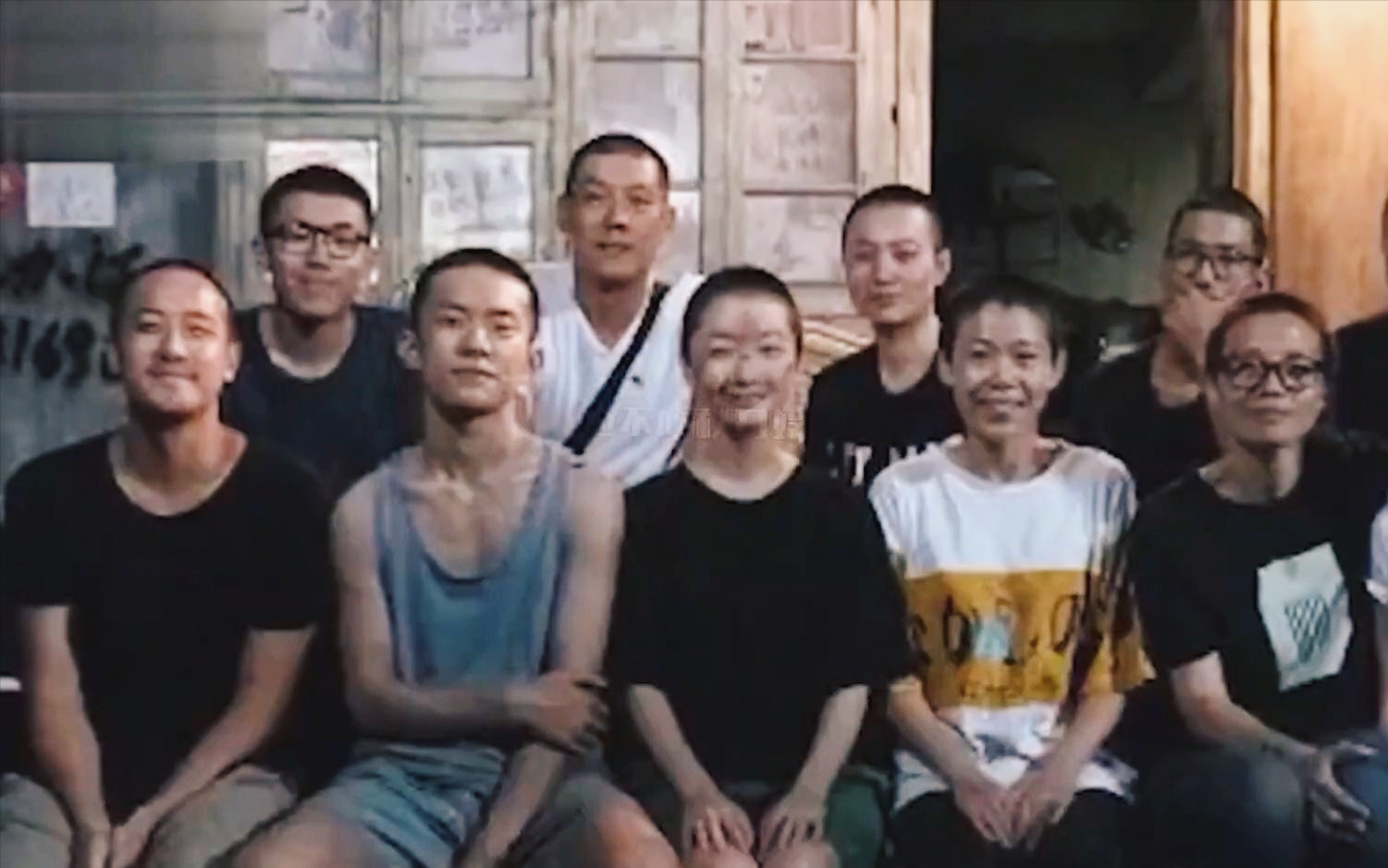 周冬雨|“人畜无害”周冬雨,直呼孙红雷大名,要求全剧组陪自己剃头