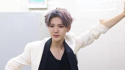 这一次，33岁的鹿晗，又给娱乐圈好好“上了一课”