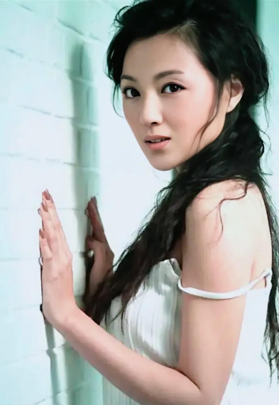 5登春晚火遍全国,却沦落至精神病院,谁害了“小品女王”金玉婷